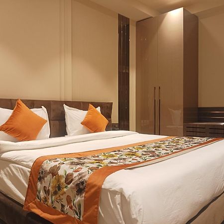 Hotel Cullinan By Qotel Janakpuri Delhi Kültér fotó