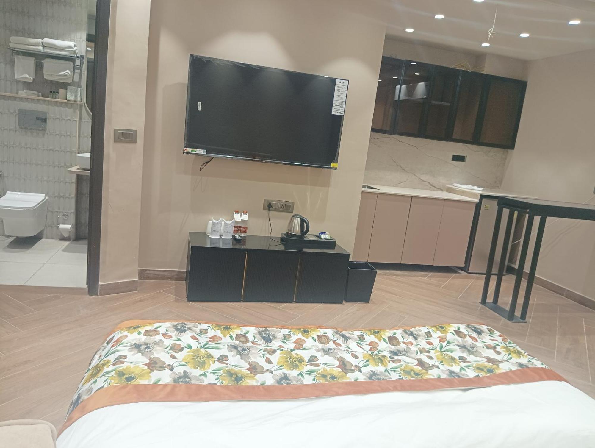 Hotel Cullinan By Qotel Janakpuri Delhi Kültér fotó