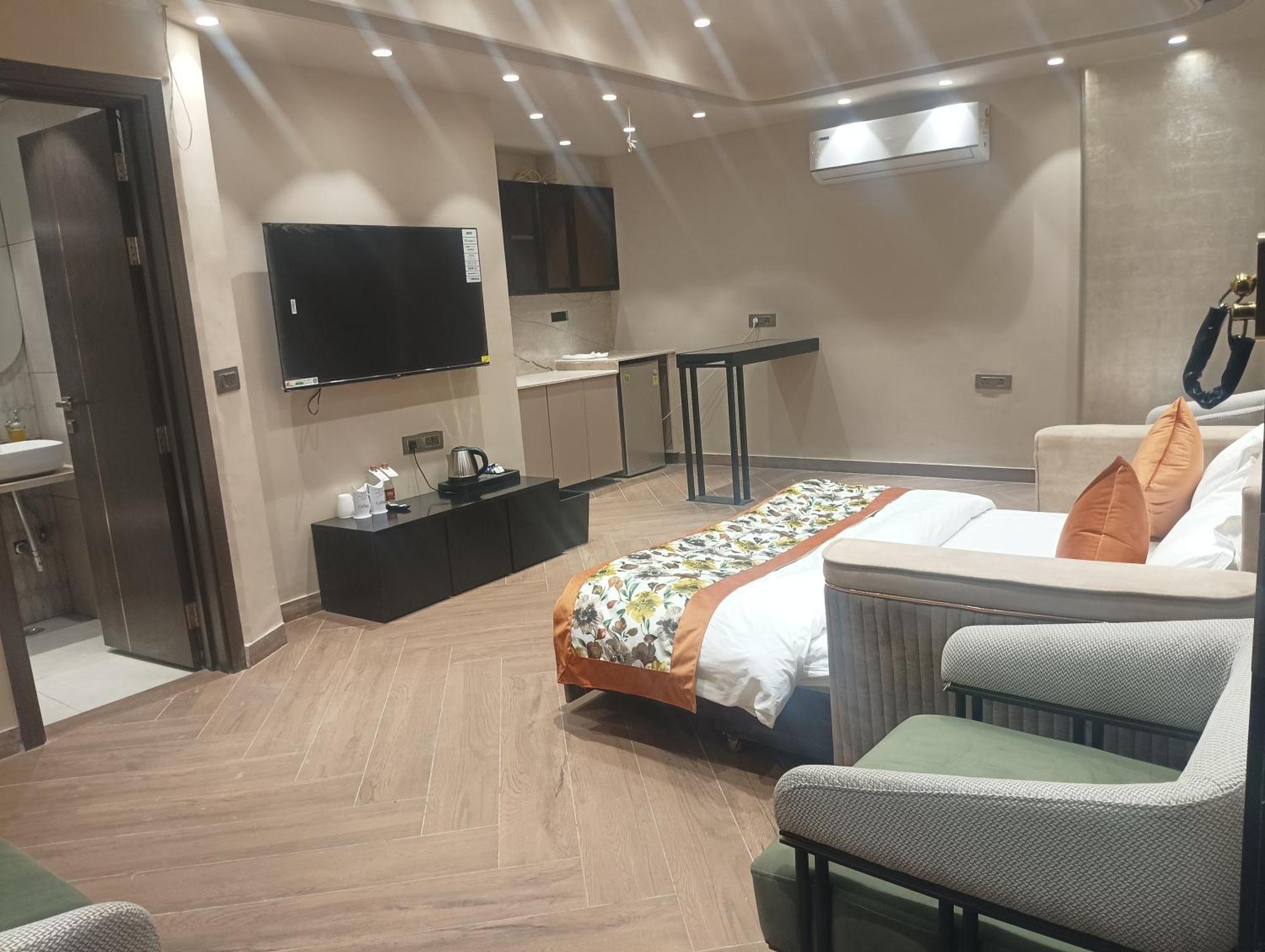 Hotel Cullinan By Qotel Janakpuri Delhi Kültér fotó