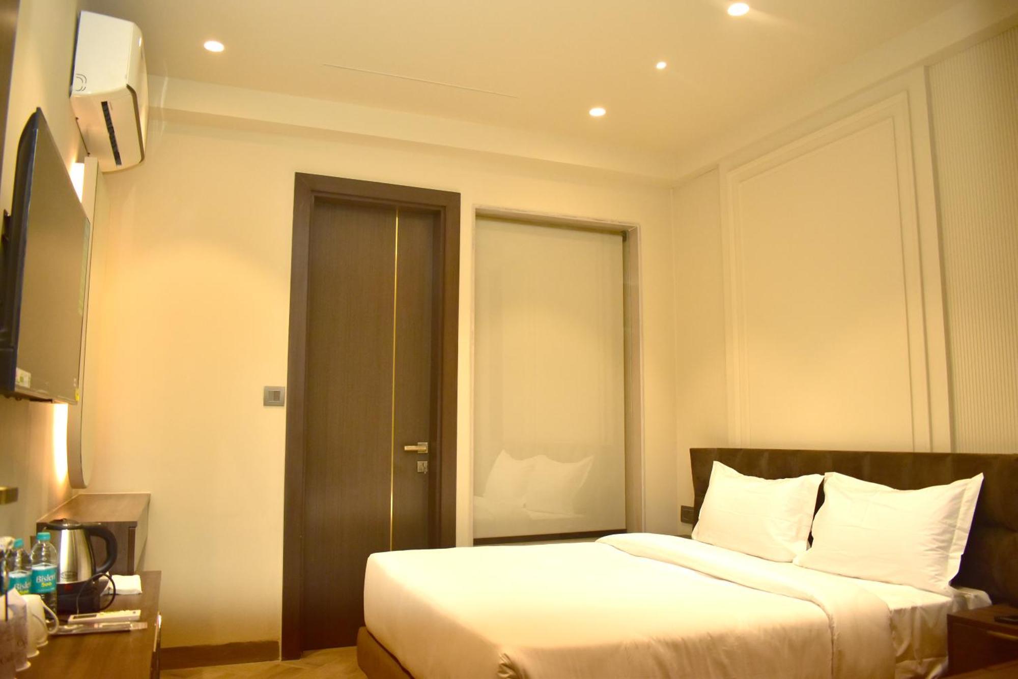 Hotel Cullinan By Qotel Janakpuri Delhi Kültér fotó
