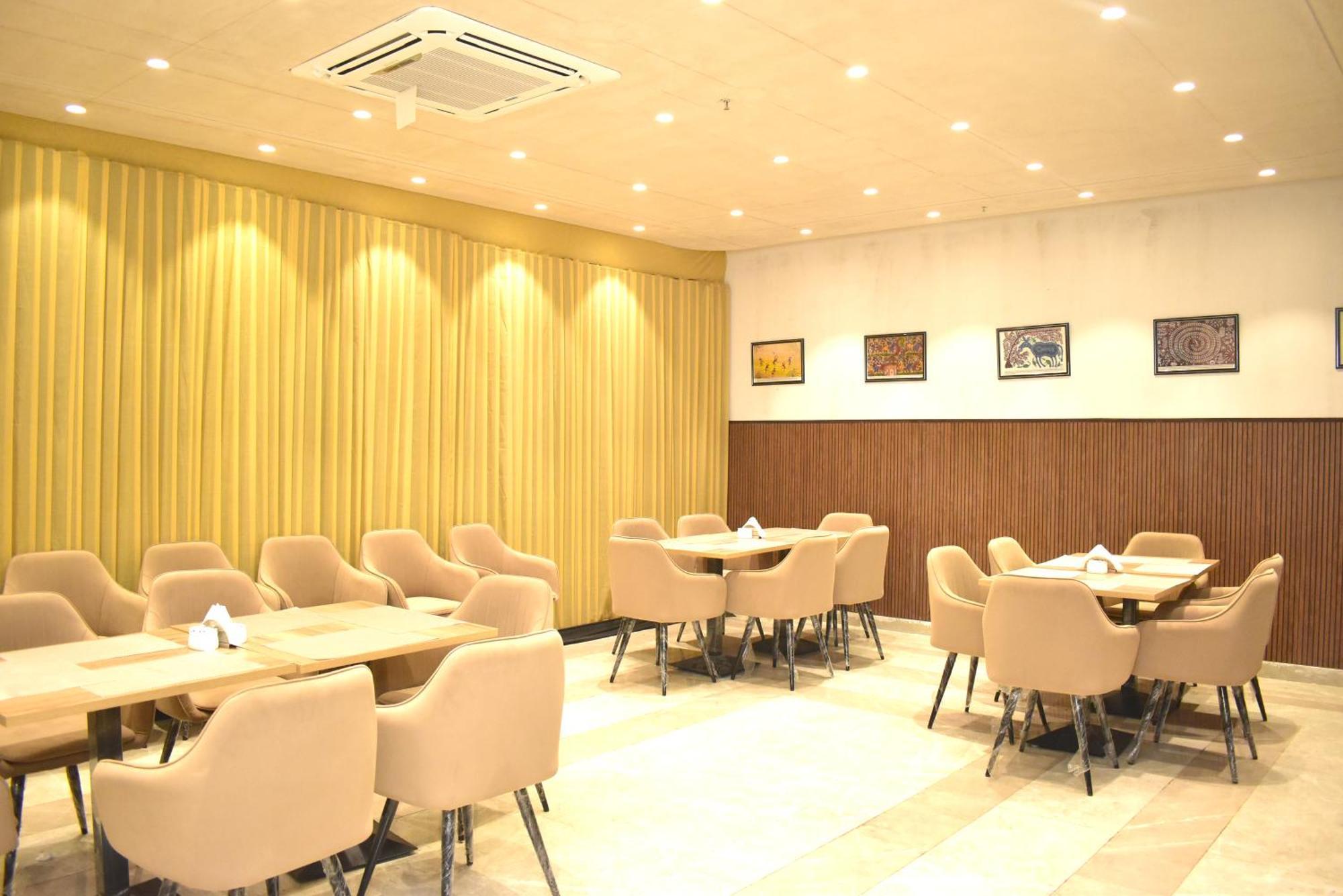 Hotel Cullinan By Qotel Janakpuri Delhi Kültér fotó