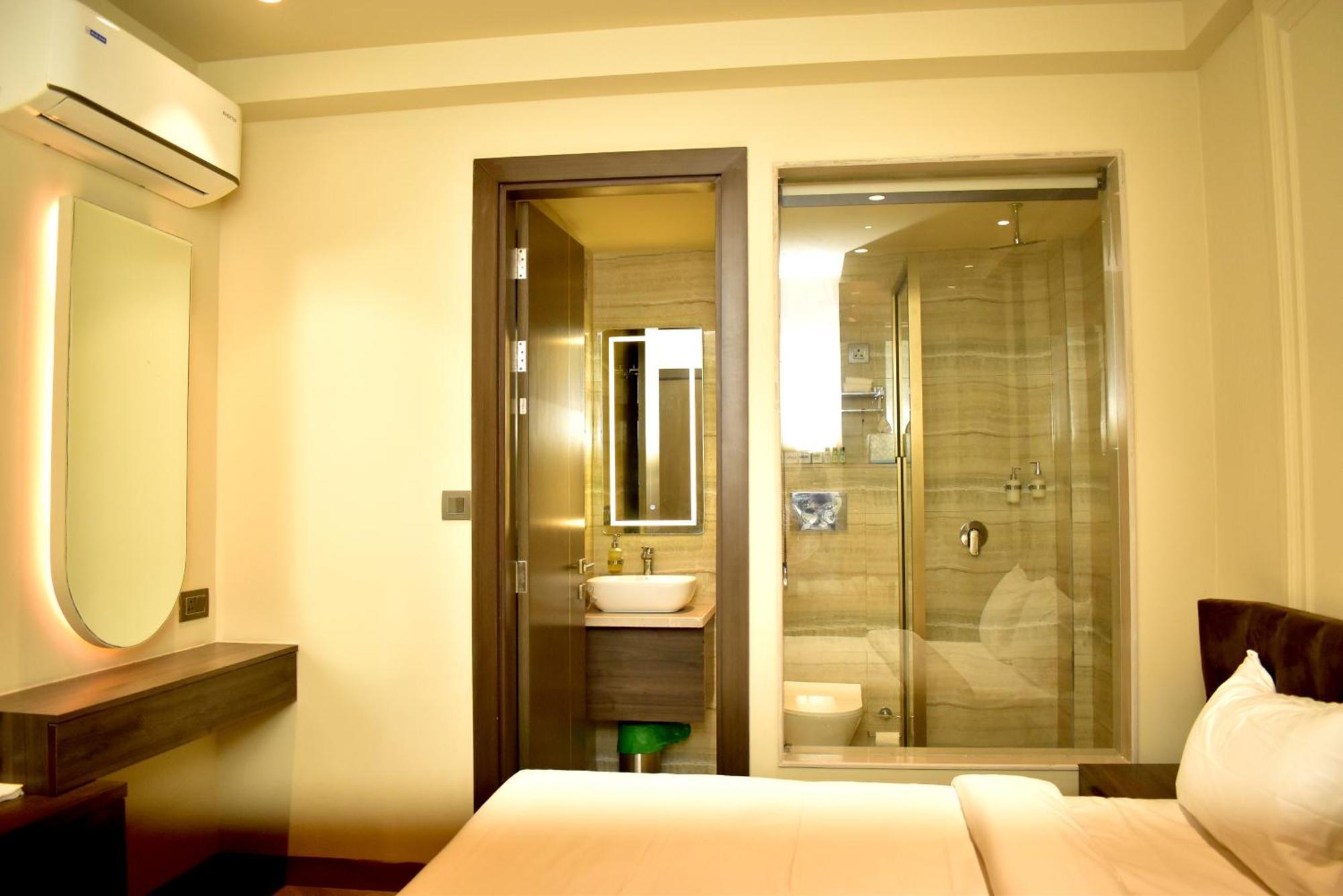 Hotel Cullinan By Qotel Janakpuri Delhi Kültér fotó