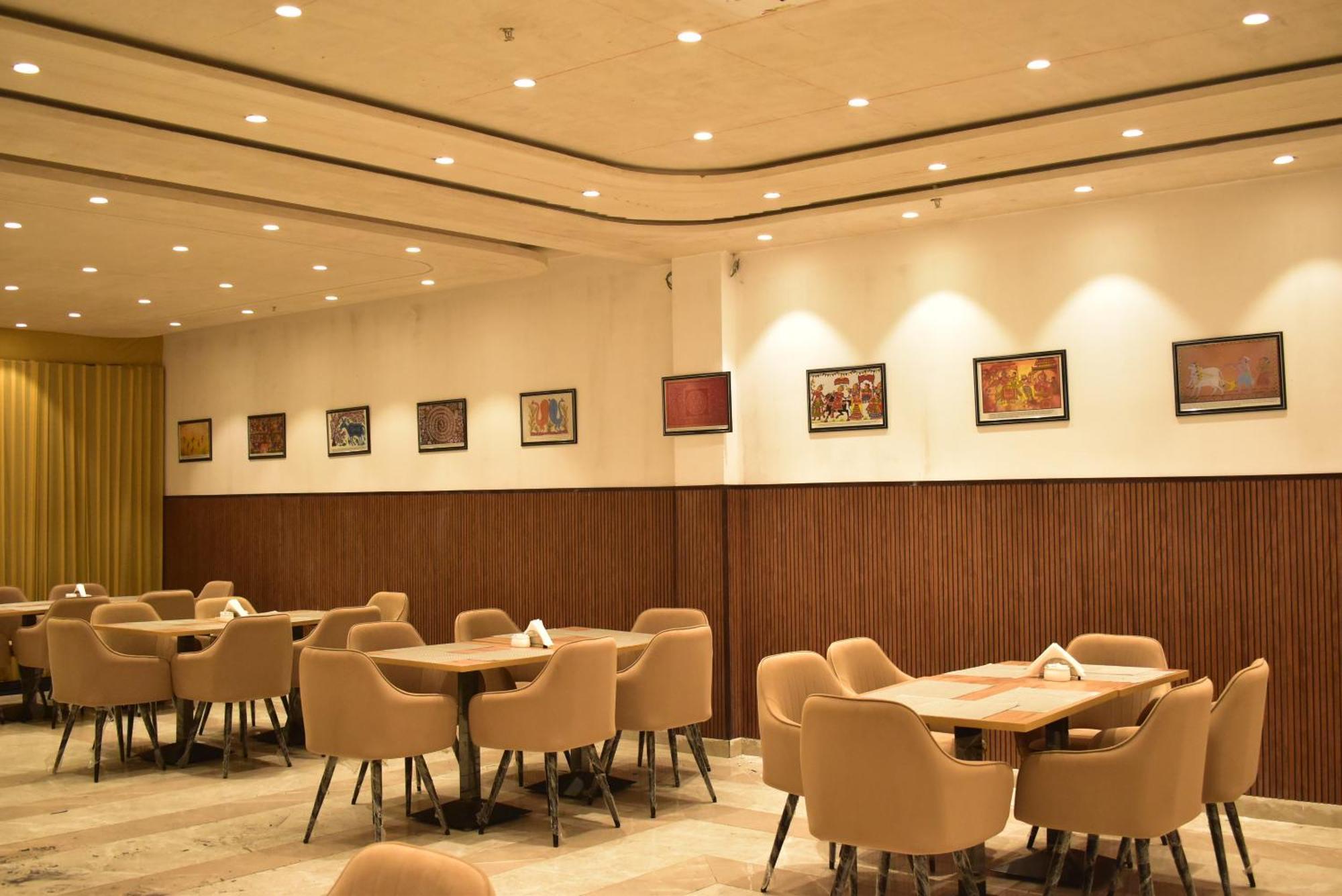Hotel Cullinan By Qotel Janakpuri Delhi Kültér fotó